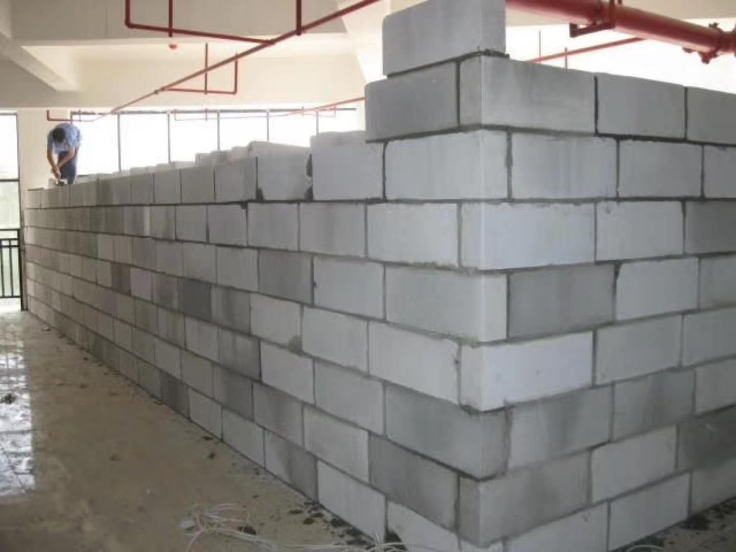樊城蒸压加气混凝土砌块承重墙静力和抗震性能的研究